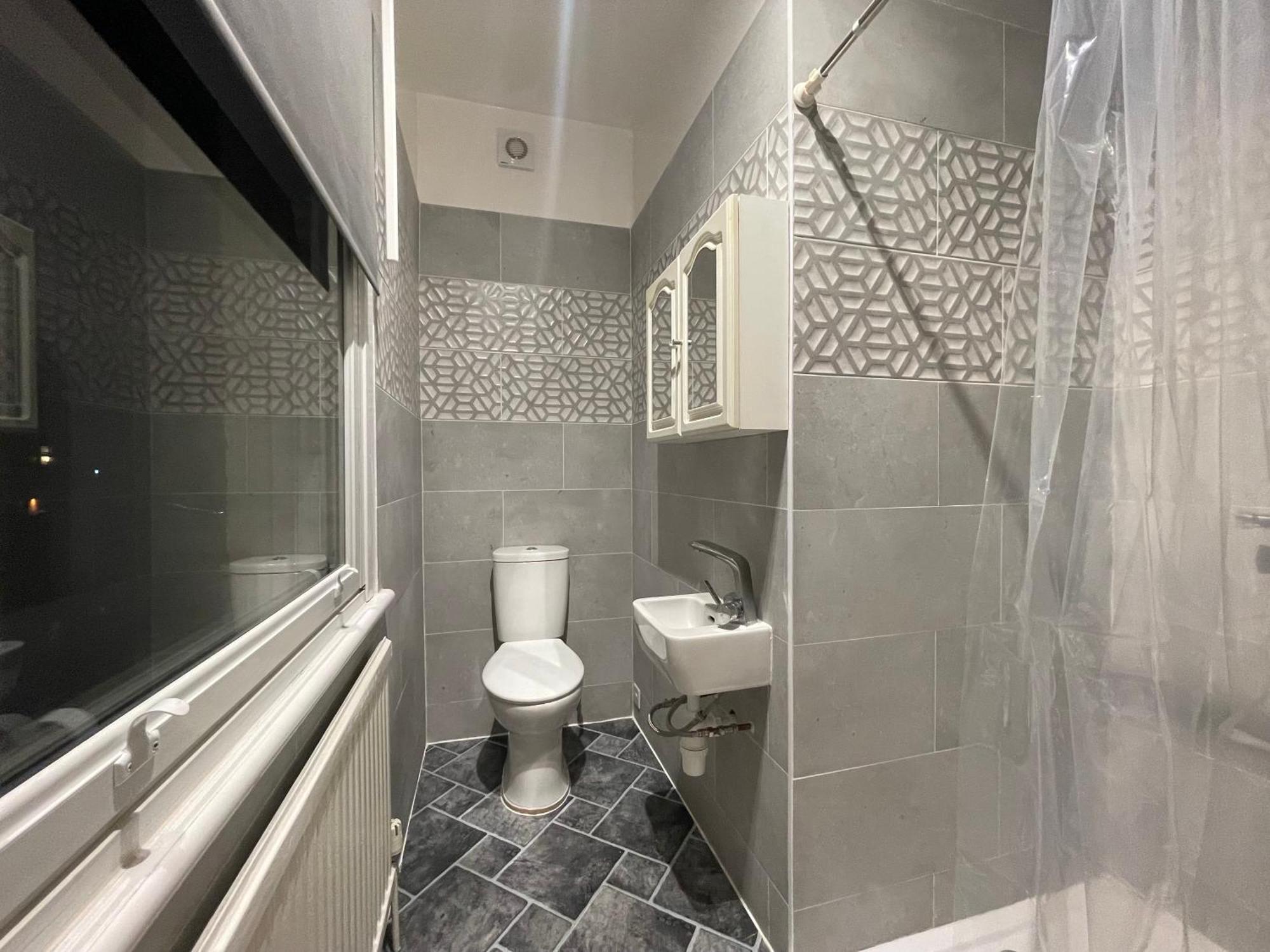 Room With Private Bathroom And Shared Kitchen London Eksteriør bilde